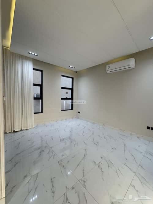 فيلا 5 غرف في عكاظ 5