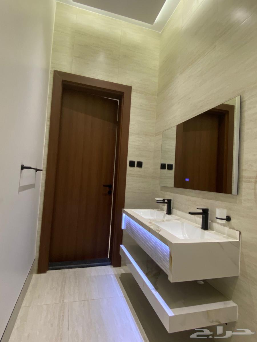5 bedroom apartment in Al Difa 6