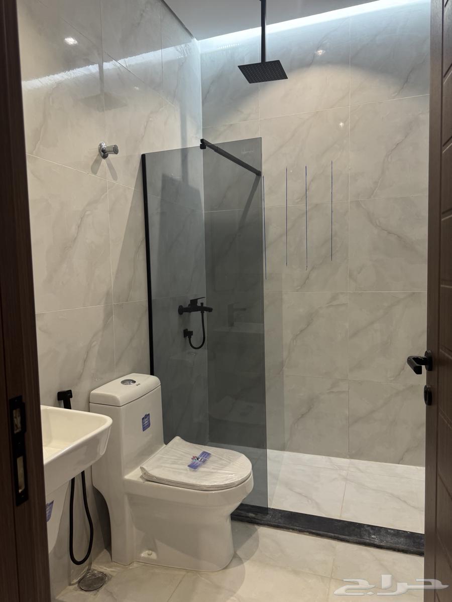 5 bedroom apartment in King Fahd 15