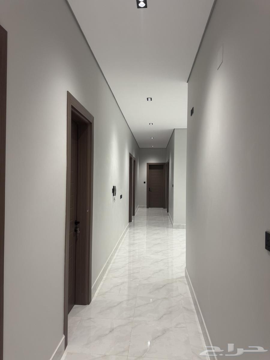 5 bedroom apartment in King Fahd 9
