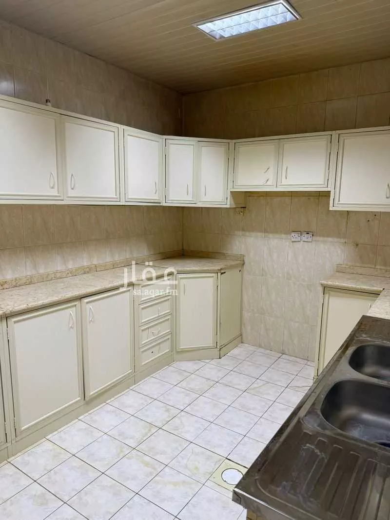 شقة 4 غرف في الحمراء 5