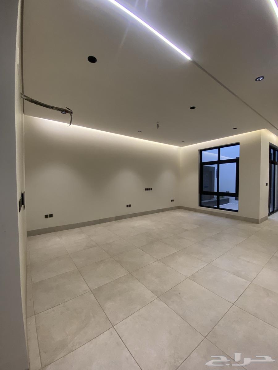 6 bedroom villa in Al Difa 6