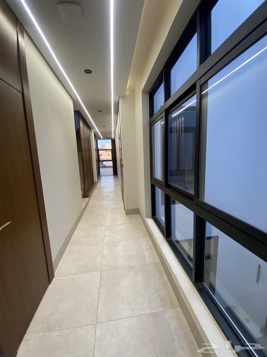 6 bedroom villa in Al Difa 10