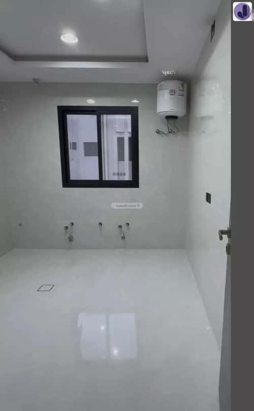 4 bedroom apartment in As Suwaidi 6