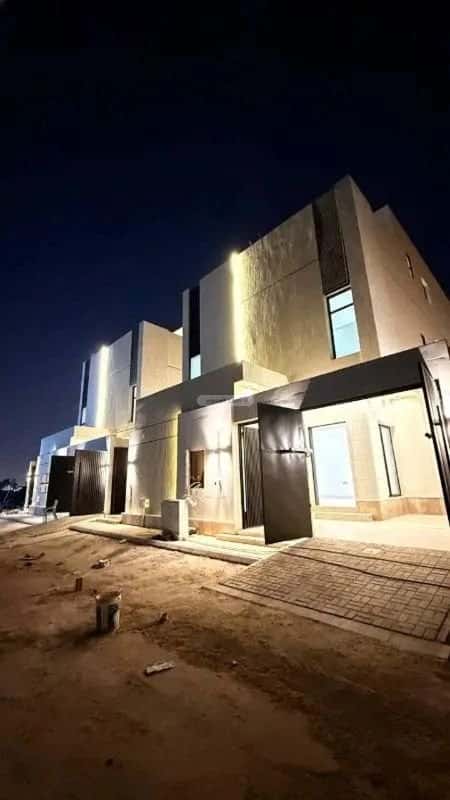 5 bedroom villa in Al Maizilah 4