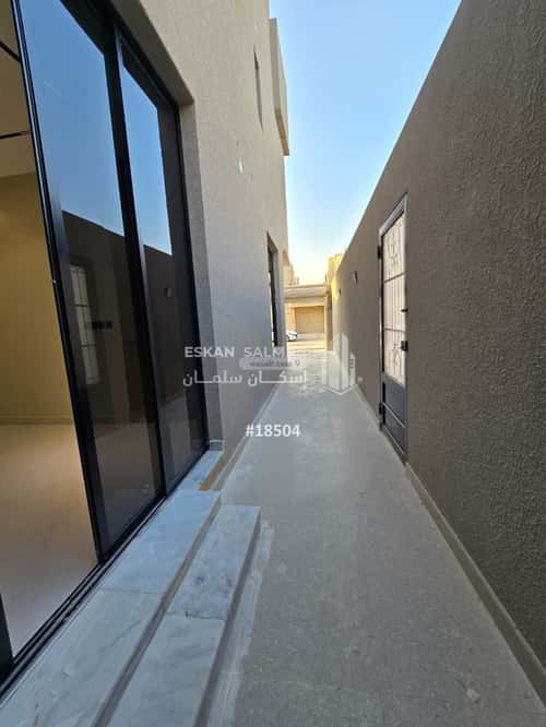5 bedroom floor in Al Khaleej 3