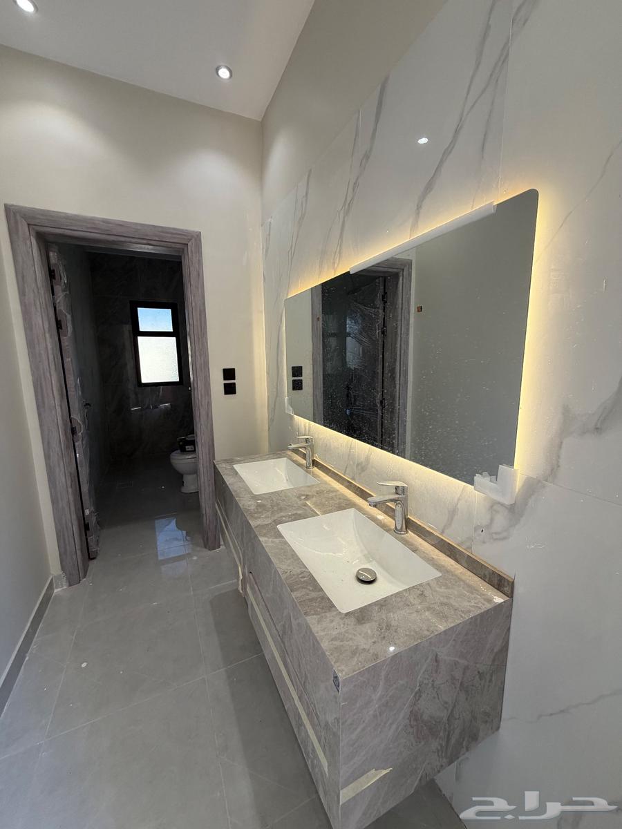5 bedroom apartment in Warqan 7