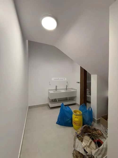 4 bedroom villa in Al Narjis 13