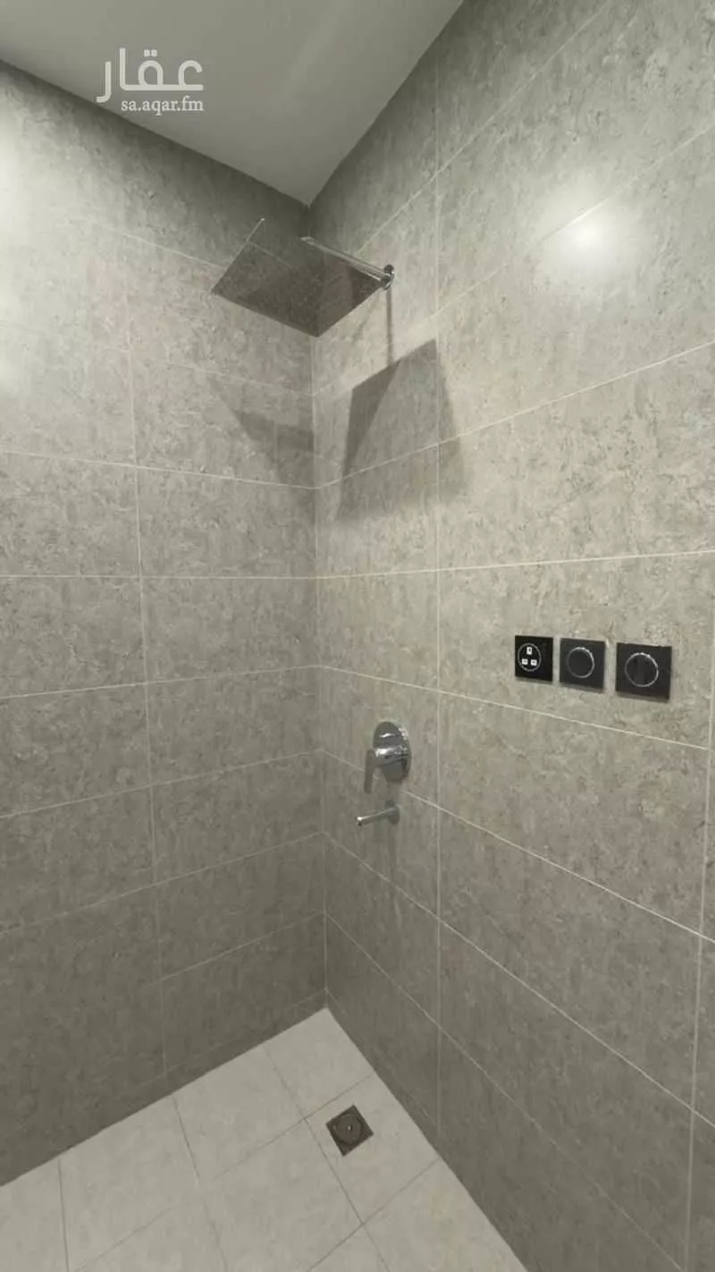 5 bedroom apartment in Qurtubah 9