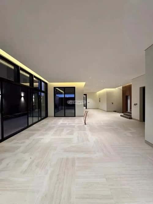 5 bedroom villa in Al Malqa 1