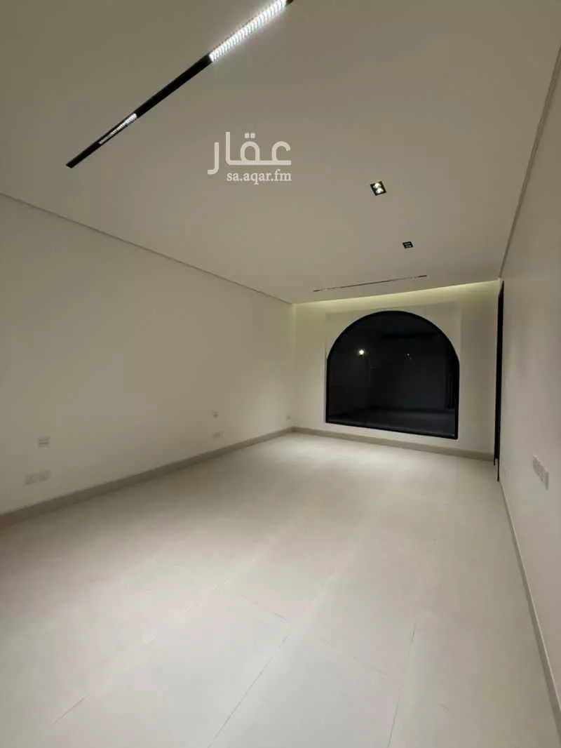 فيلا 5 غرف في العارض 11