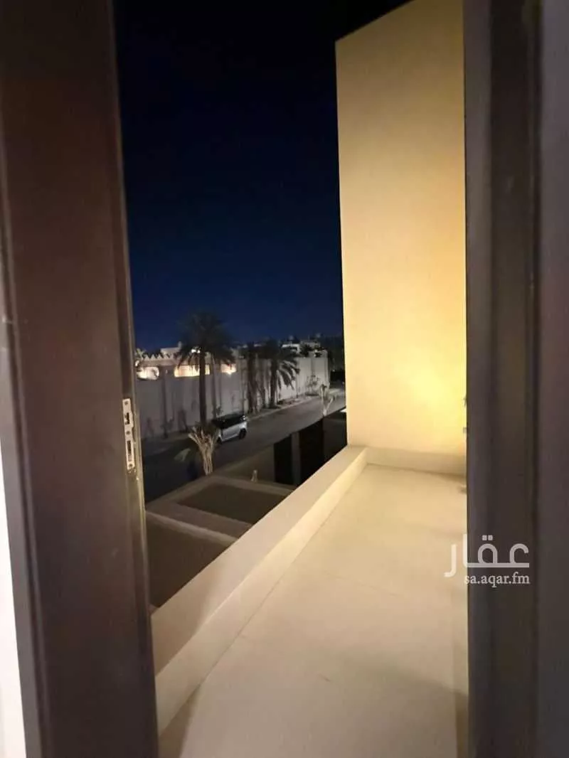 فيلا 5 غرف في العارض 13