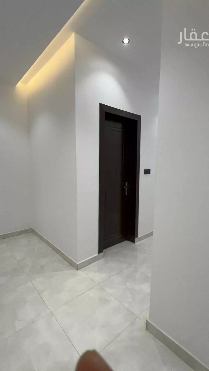 6 bedroom villa in Al Janadriyah 11