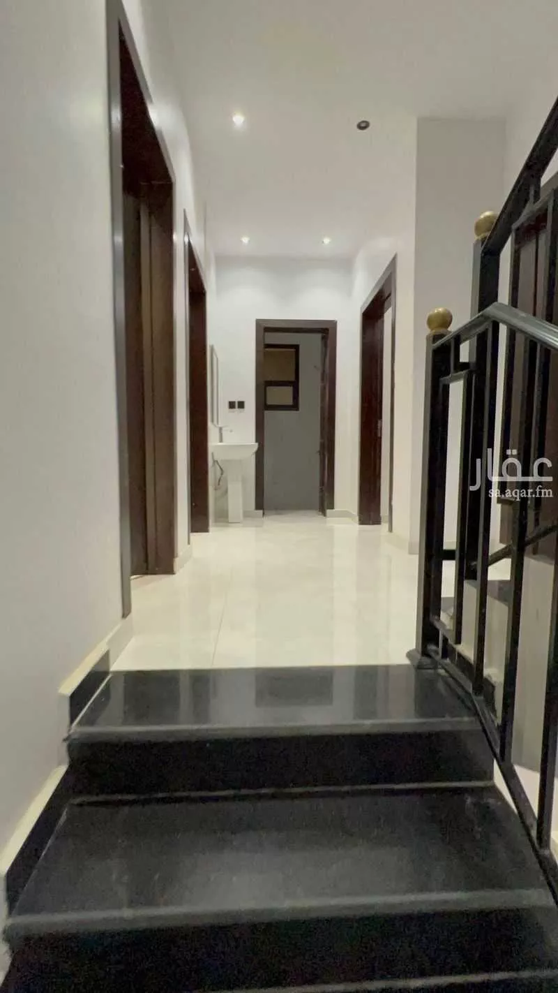 6 bedroom villa in Al Janadriyah 12