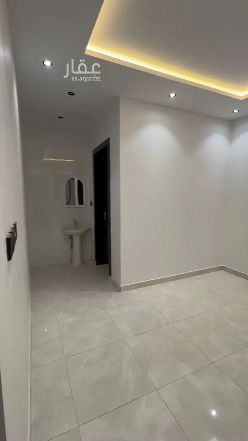 6 bedroom villa in Al Janadriyah 18
