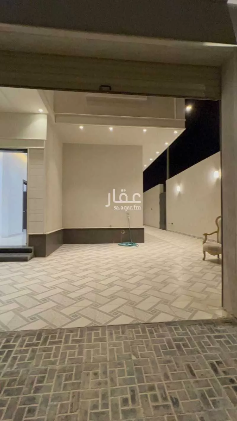6 bedroom villa in Al Janadriyah 8