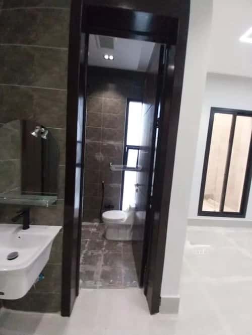 فيلا 5 غرف في العريجاء الغربي 8