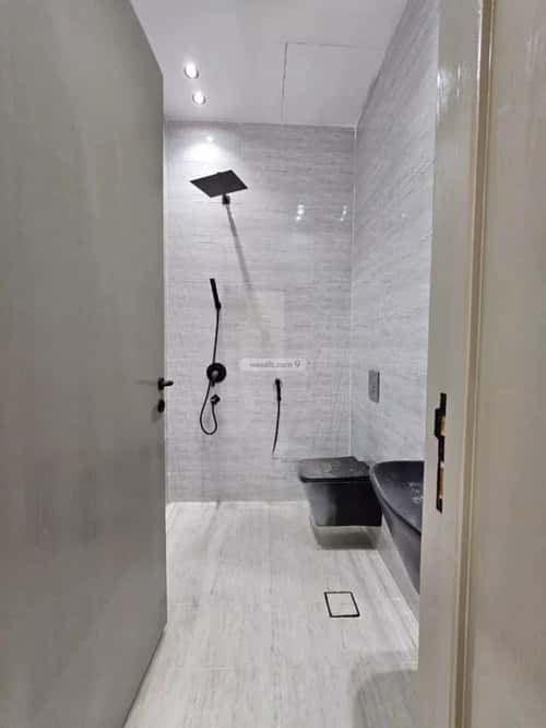 3 bedroom floor in Al Awali 2