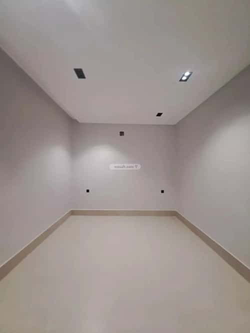 6 bedroom villa in Al Uraija Al Gharbi 1