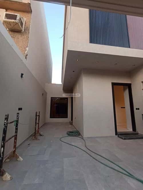 6 bedroom villa in Al Uraija Al Gharbi 7