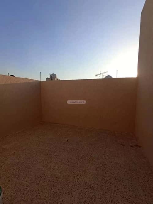فيلا 6 غرف في العريجاء الغربي 10