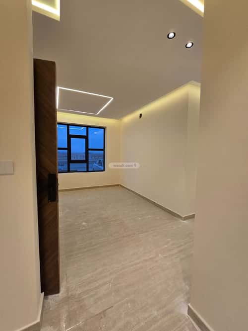 3 bedroom apartment in Al Hazm 5