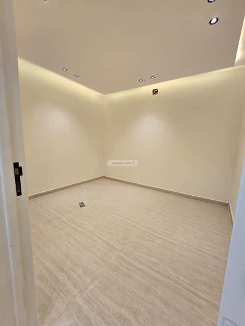 3 bedroom apartment in Al Hazm 9