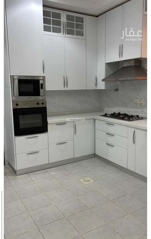 فيلا 8 غرف في العوالي 3