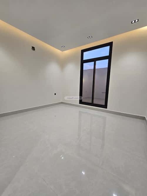 5 bedroom apartment in Al Maizilah 6