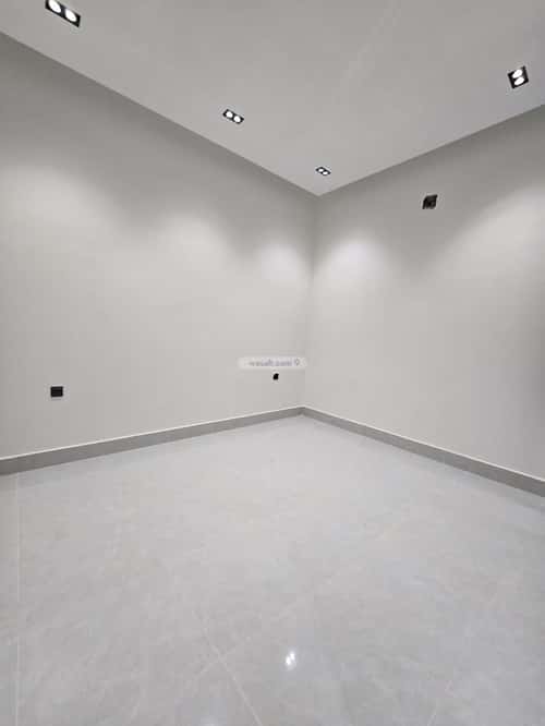 5 bedroom apartment in Al Maizilah 5