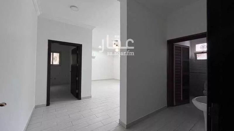 شقة 5 غرف في النرجس 1