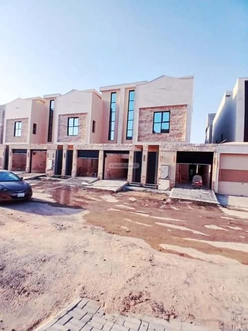 5 bedroom floor in Tuwaiq 8