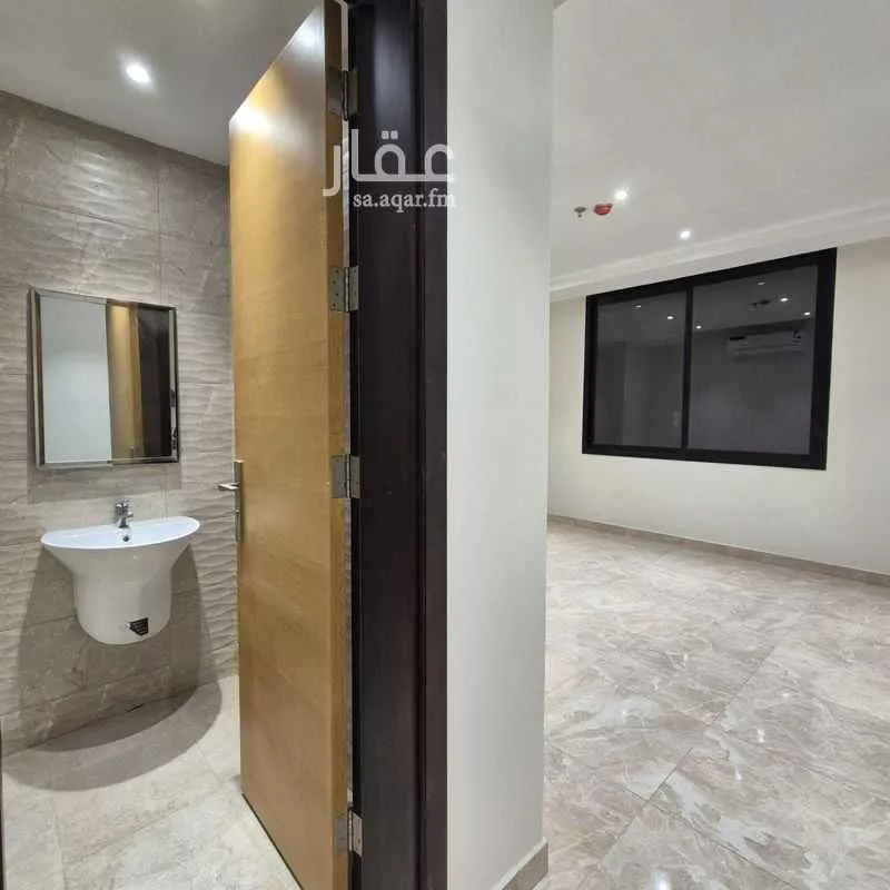 5 bedroom apartment in Al Hamra 8