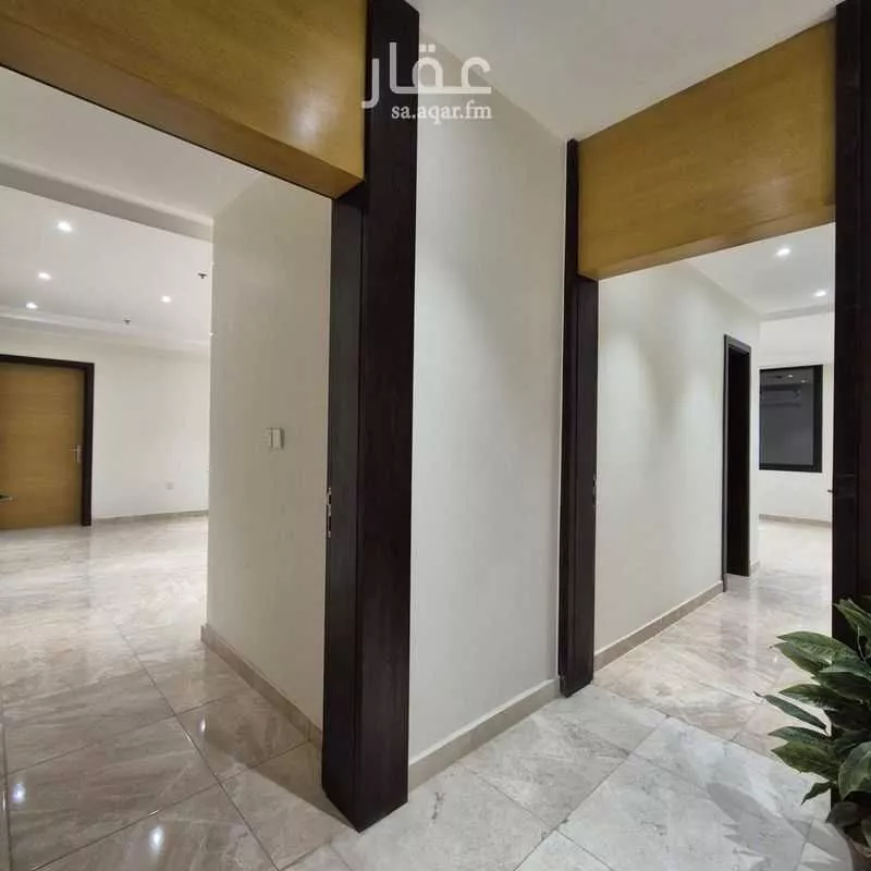 5 bedroom apartment in Al Hamra 9