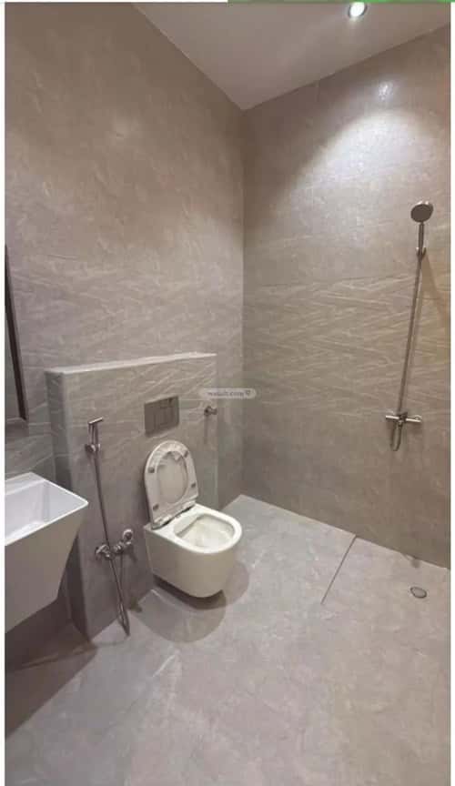 5 bedroom apartment in Badr 8