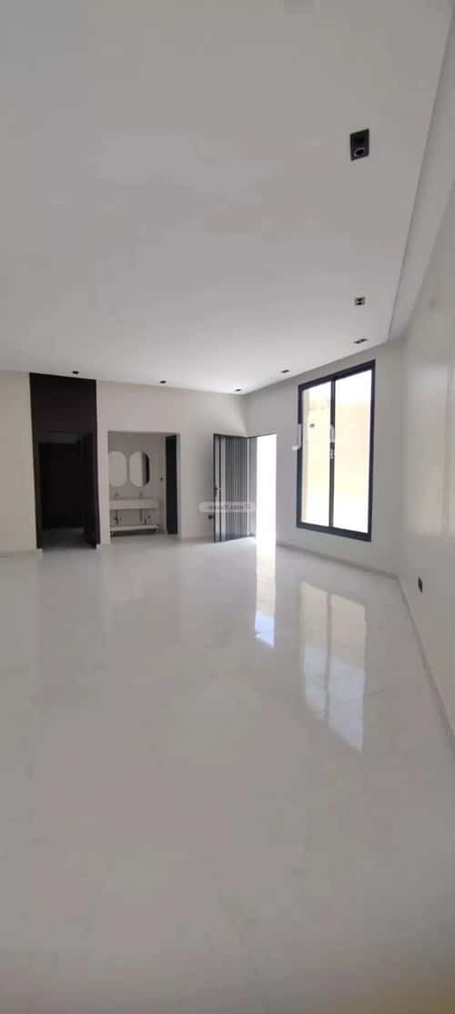 5 bedroom villa in Al Janadriyah 4