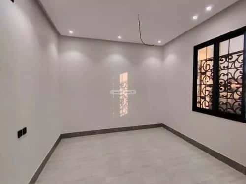 شقة 5 غرف في عكاظ 1