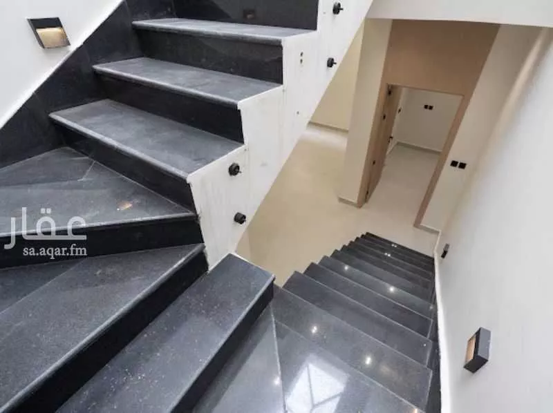 3 bedroom floor in King Faisal 7