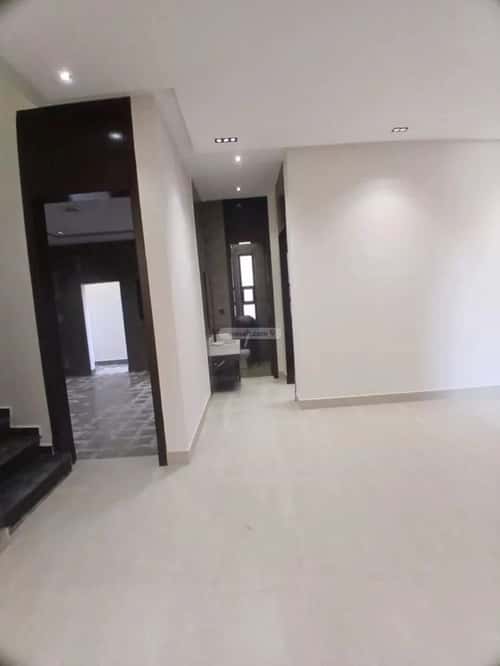 5 bedroom villa in Al Uraija Al Gharbi 1