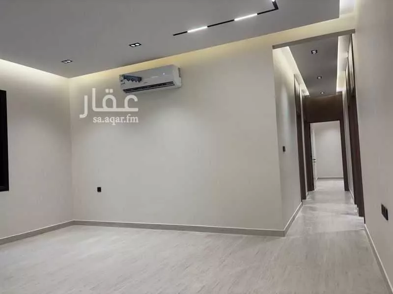 3 bedroom floor in Al Janadriyah 6