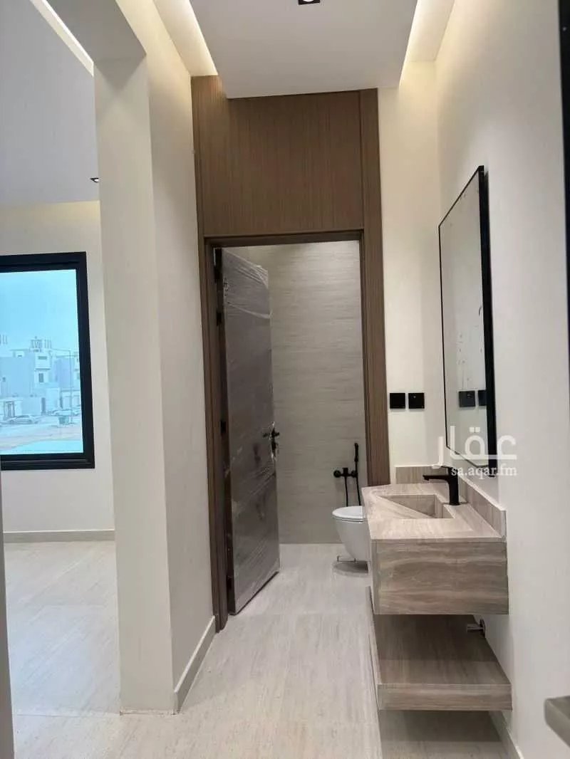 3 bedroom floor in Al Janadriyah 8