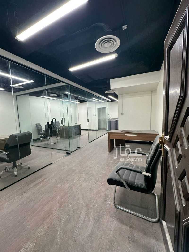 18 bedroom office in Al Olaya, Riyadh 8