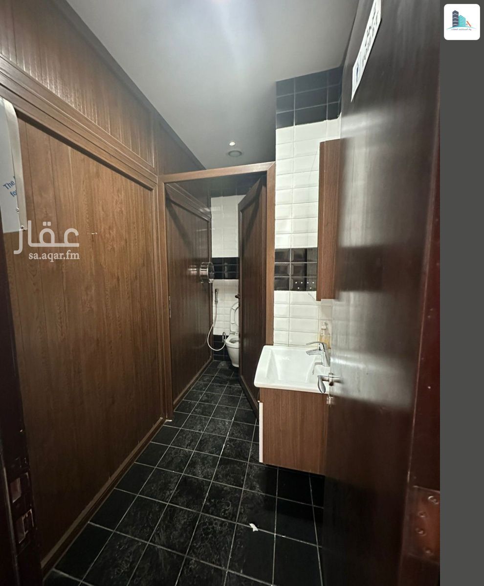 5 bedroom office in Al Wizarat, Riyadh 8