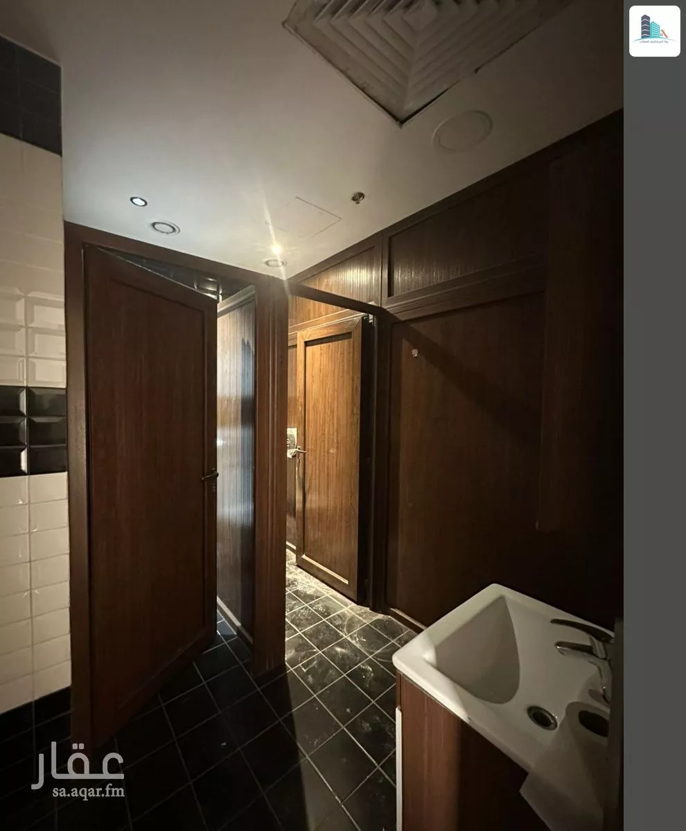 5 bedroom office in Al Sulaimaniyyah, Riyadh 12