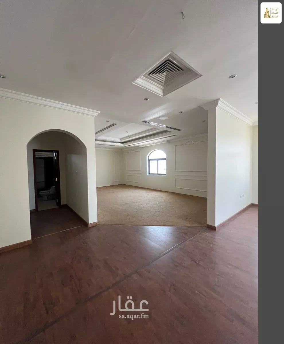 8 bedroom villa in Al Qusur 12