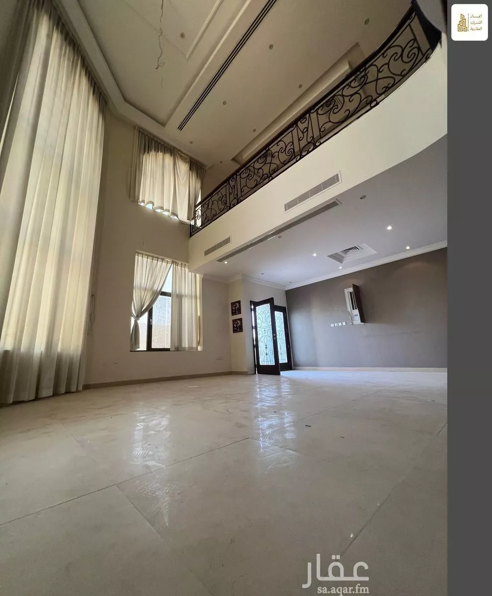 8 bedroom villa in Al Qusur 13