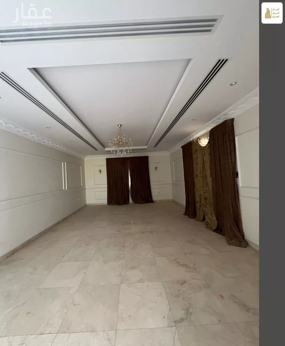 8 bedroom villa in Al Qusur 15