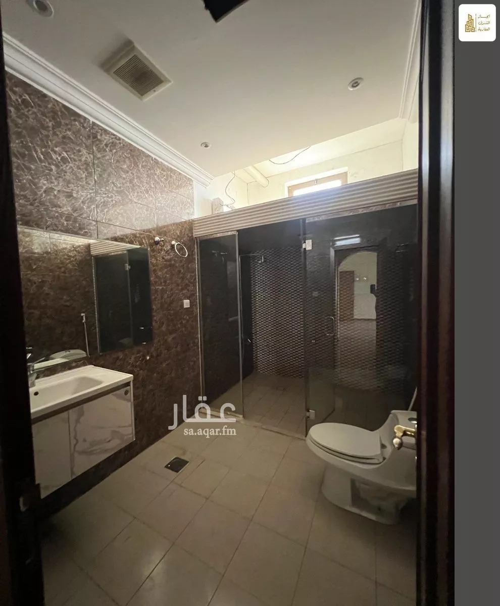 8 bedroom villa in Al Qusur 20