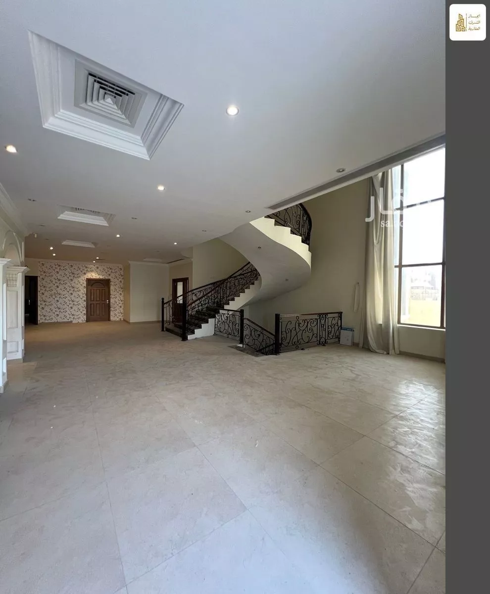 8 bedroom villa in Al Qusur 7