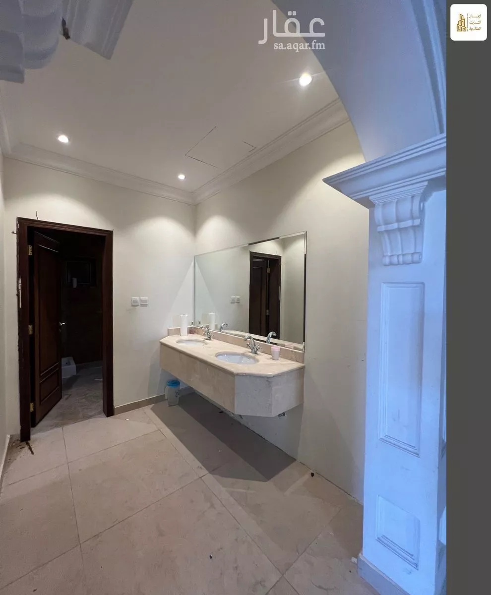 8 bedroom villa in Al Qusur 8